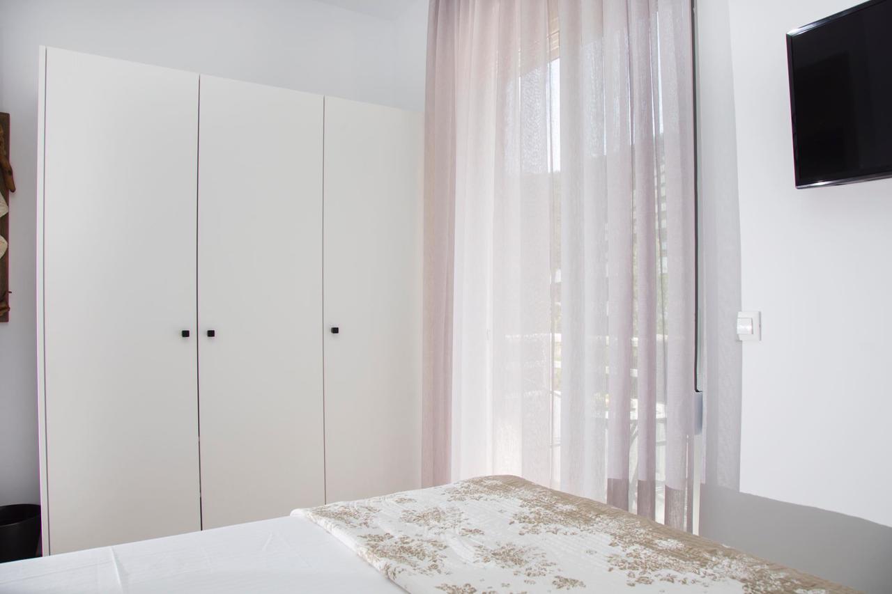 Elenis Philoxenia Appartement Ixia  Buitenkant foto